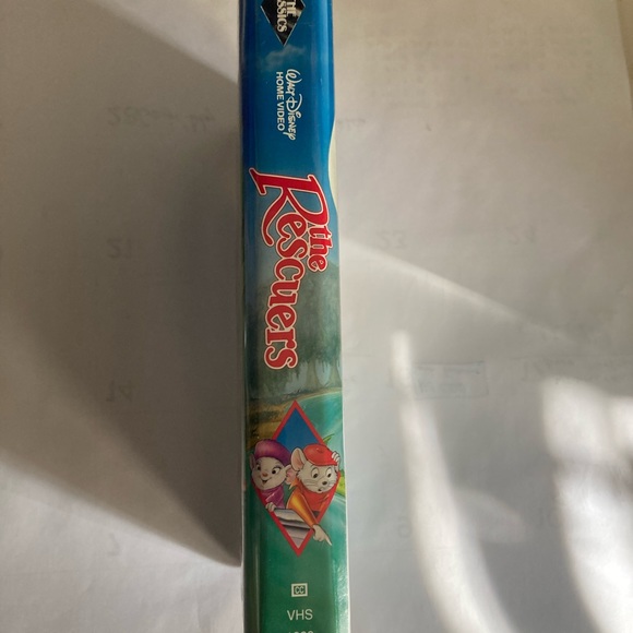 VHS Disney The Rescuers movie - Picture 3 of 4